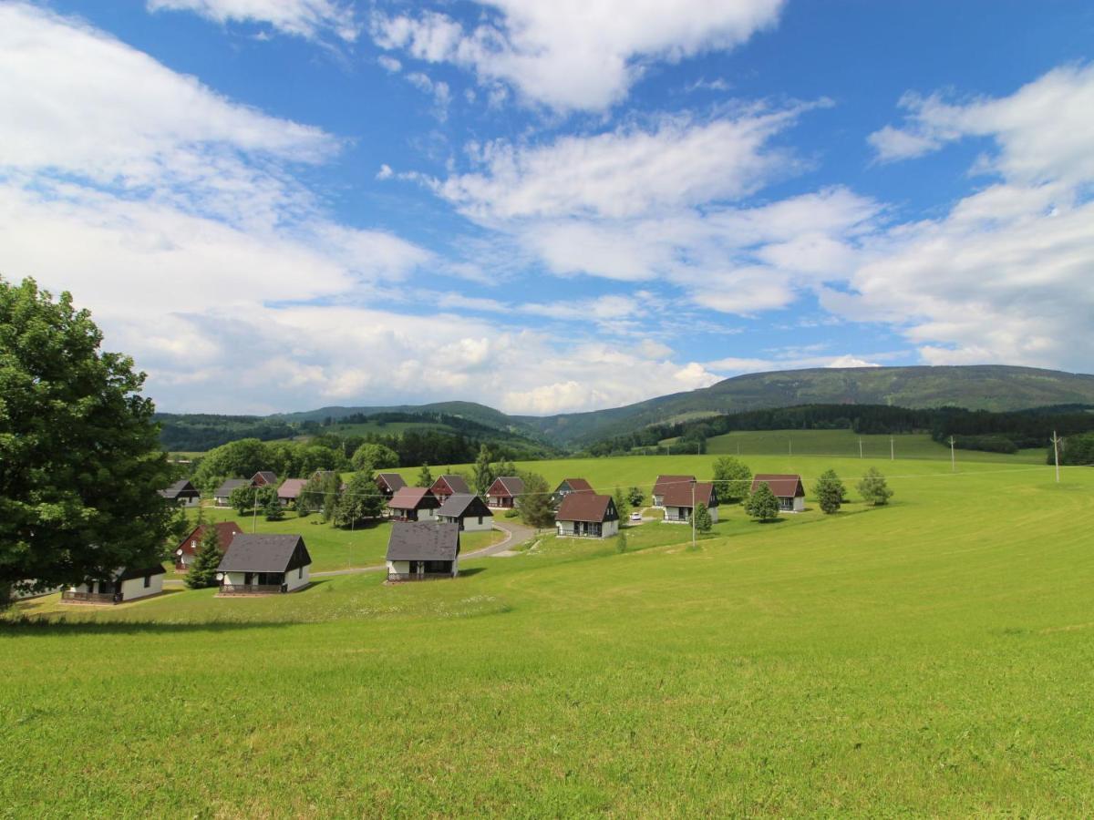 Holiday Home Holiday Hill E52 By Interhome Černý Dŭl Kültér fotó