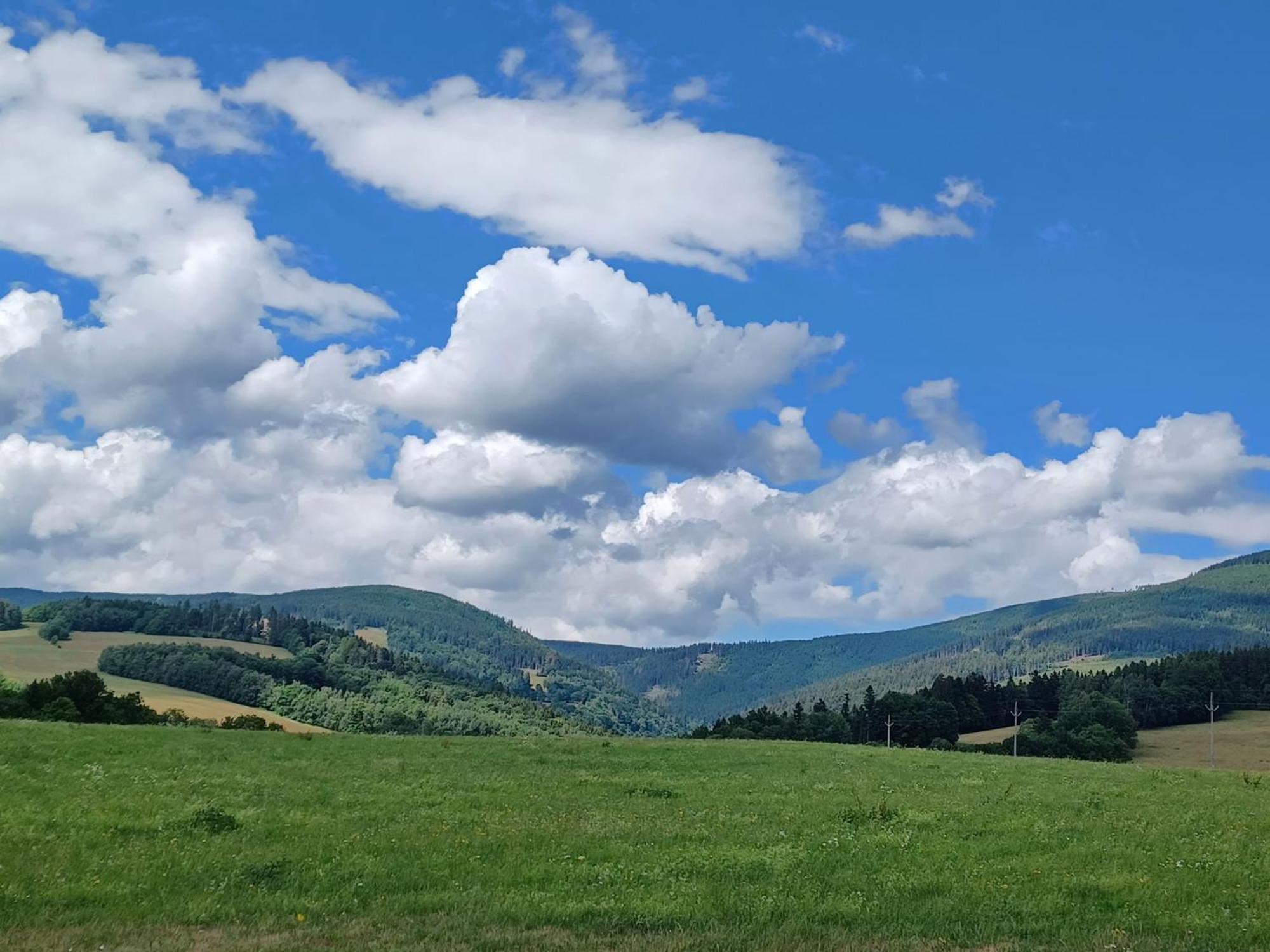 Holiday Home Holiday Hill E52 By Interhome Černý Dŭl Kültér fotó